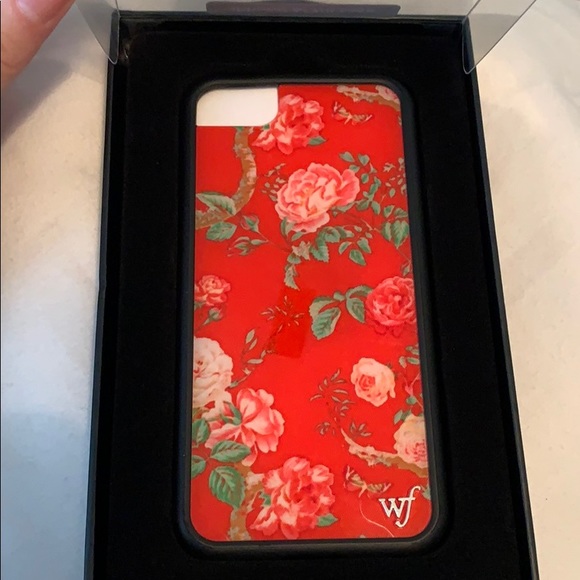 Flower Patterned Phone Case - Picture 3 of 3